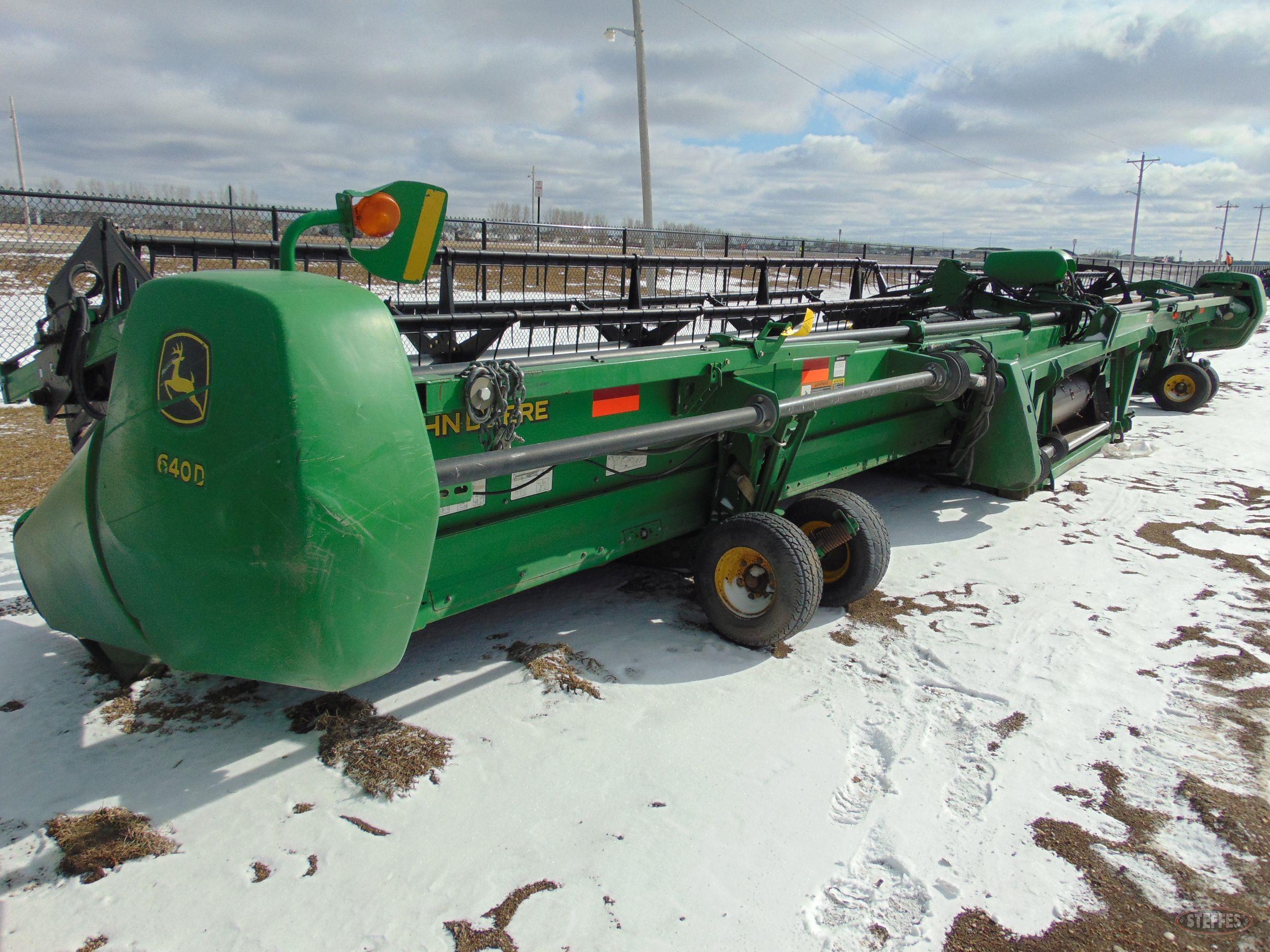 2009 John Deere 640D_1.jpg